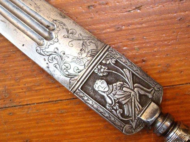 A fabulous late 17th or early 18th century silver mounted Italian dagger — image 2